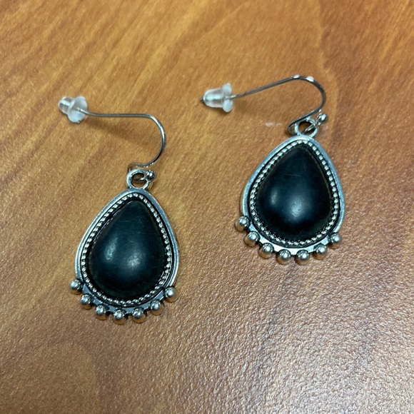 Jewelry - Sterling silver western teardrop dangle earrings